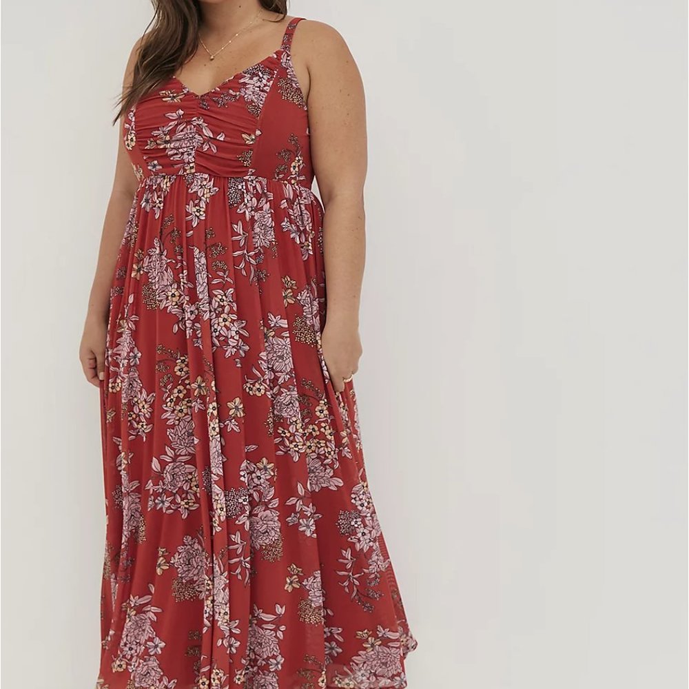 NWT Torrid Maxi Dress Red Orange Floral Print Size 18-20 (2X)